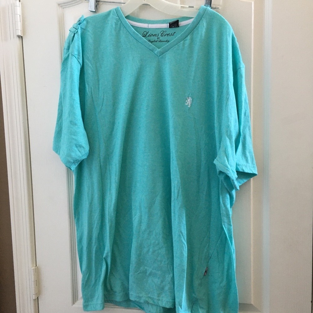 Ladies lion crest tee 2 x